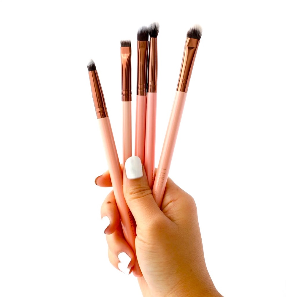 LUXIE 5-PIECE BRUSH SET BRAND NEW
